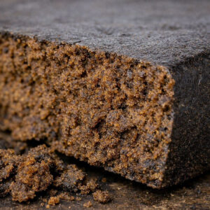 Hochwertiger CBD Hash – Detailstruktur mit hohem CBD Gehalt